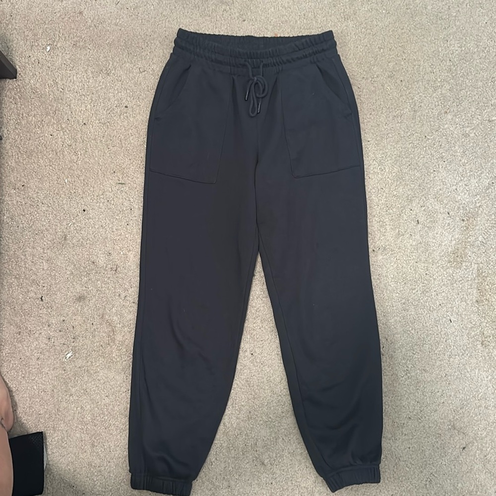 Black sweatpants size small